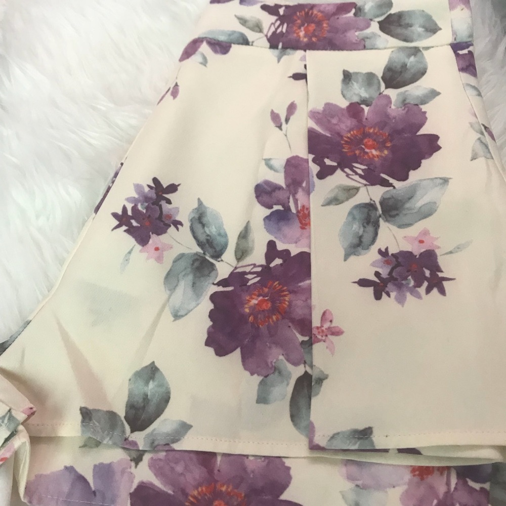 Floral Print Shorts - Picture 5 of 6